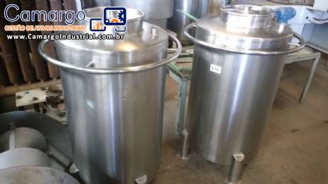Tanque em a�o inox com al�as